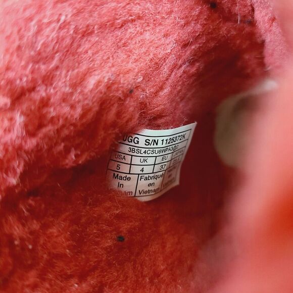 Ugg Classic II‎ Boots 5 Red Shimmer Leather Wool Shearling Lined Pull-On - Picture 9 of 11